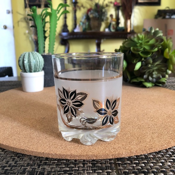 Mid Century Frosted Cocktail Glass Set - Picture 4 of 5